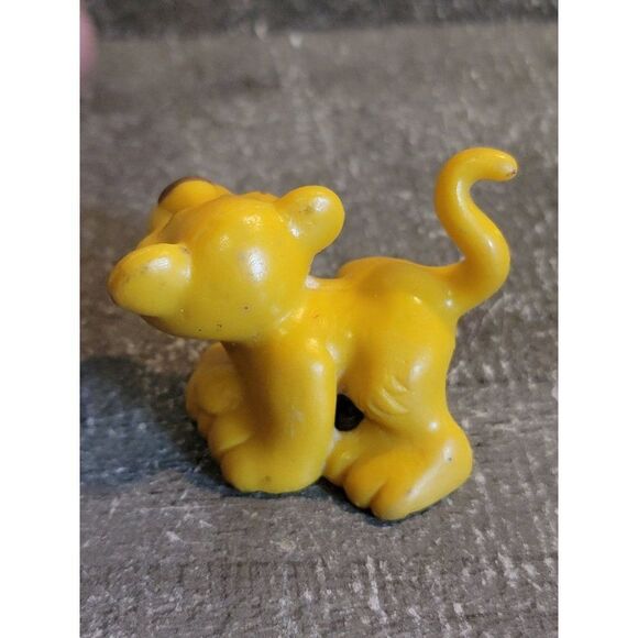 Mini lion cub Zoo Safari toy figure - Picture 3 of 4